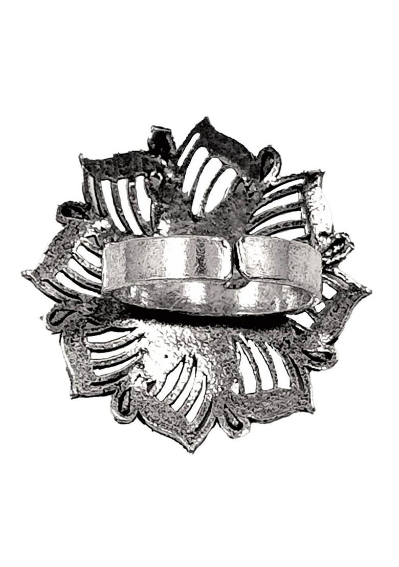 Intricate Oxidised Detailing Studded Adjustable Finger Ring