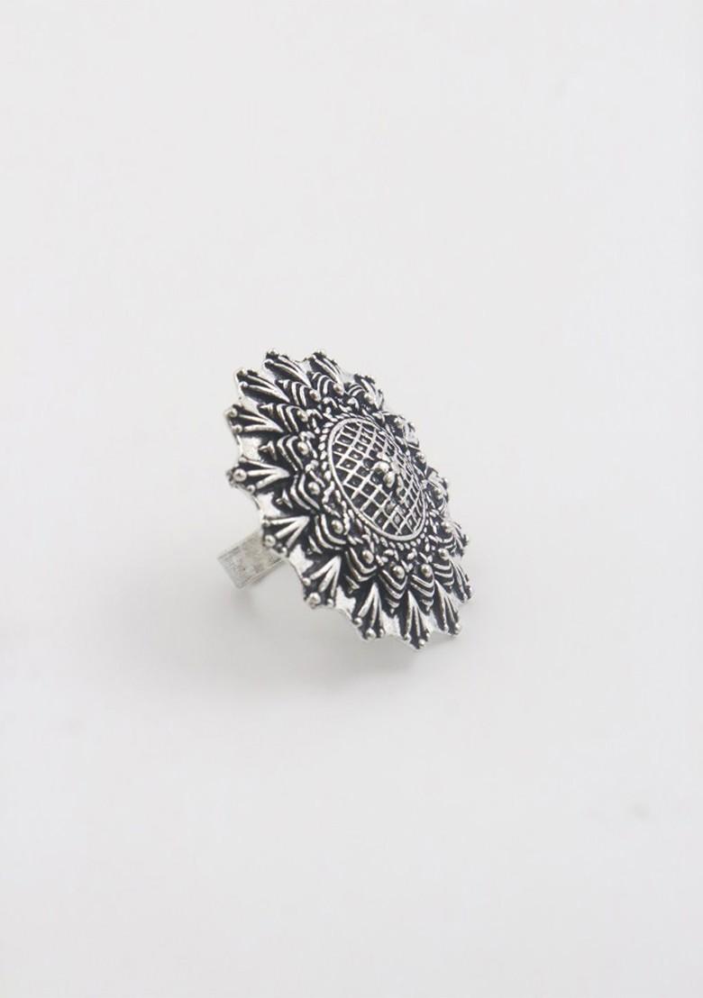 Silver Plated Oxidised Adjustable Finger Ring