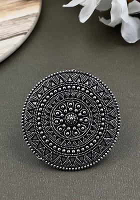 Silver Plated Oxidized Finger Ring