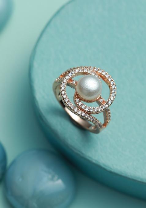 Rose Gold Plated White Cz Studded And Pearl Finger Ring