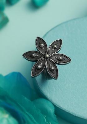 Silver Plated Oxidized Floral Shaped Adjustable Finger Ring