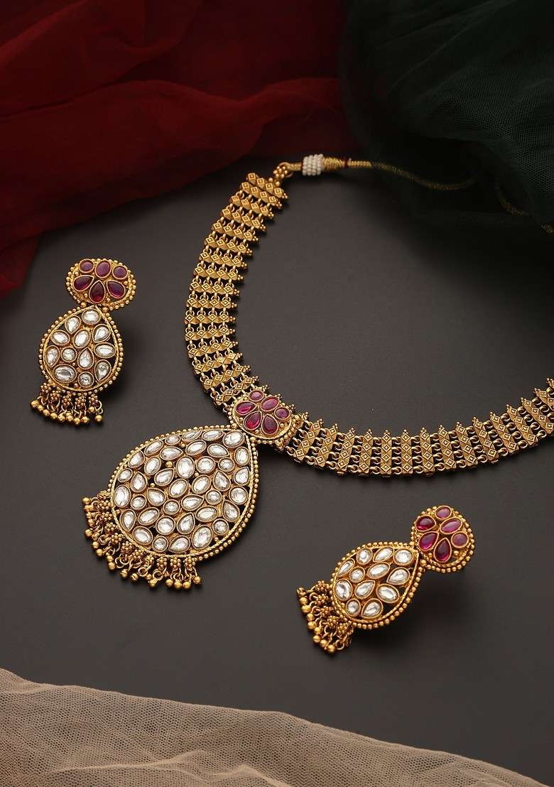 Red Gold Tone Kundan Temple Necklace Set - Indya