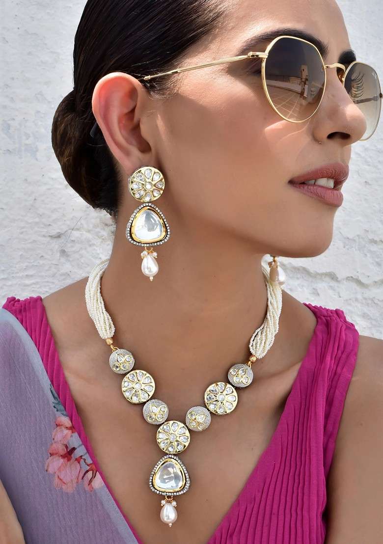 White Silver Tone Kundan Necklace Set - Indya