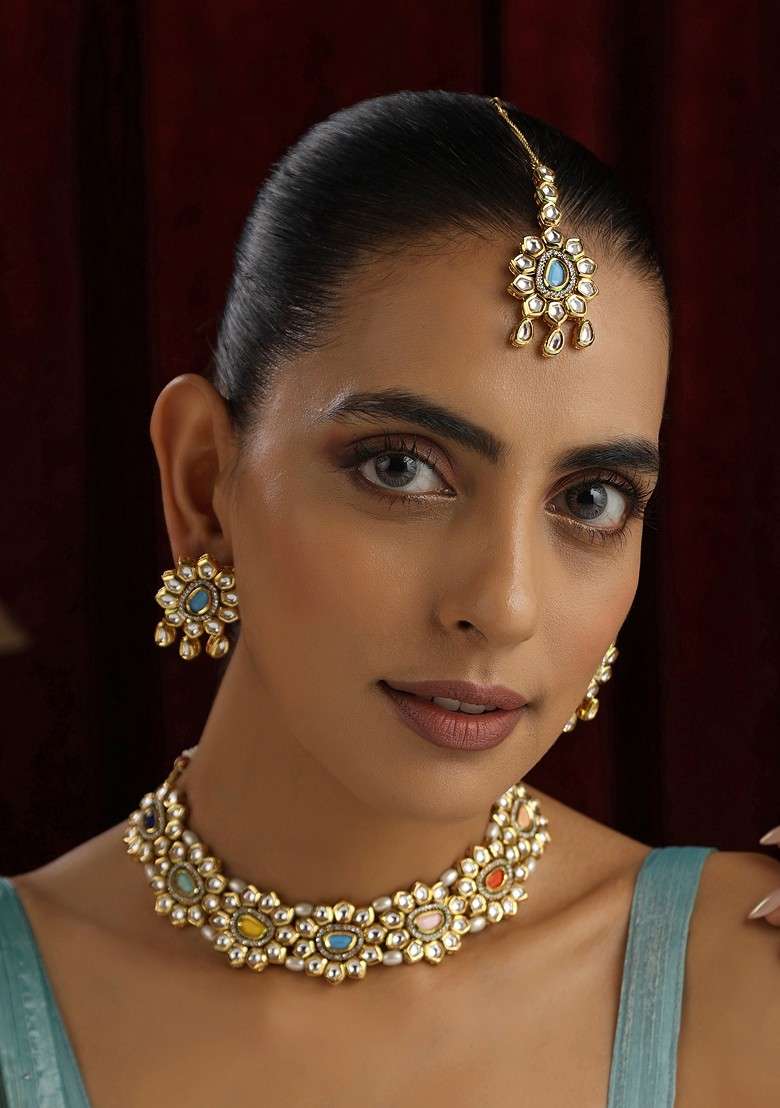 Multicolour Kundan Necklace Set With Maangtika - Indya