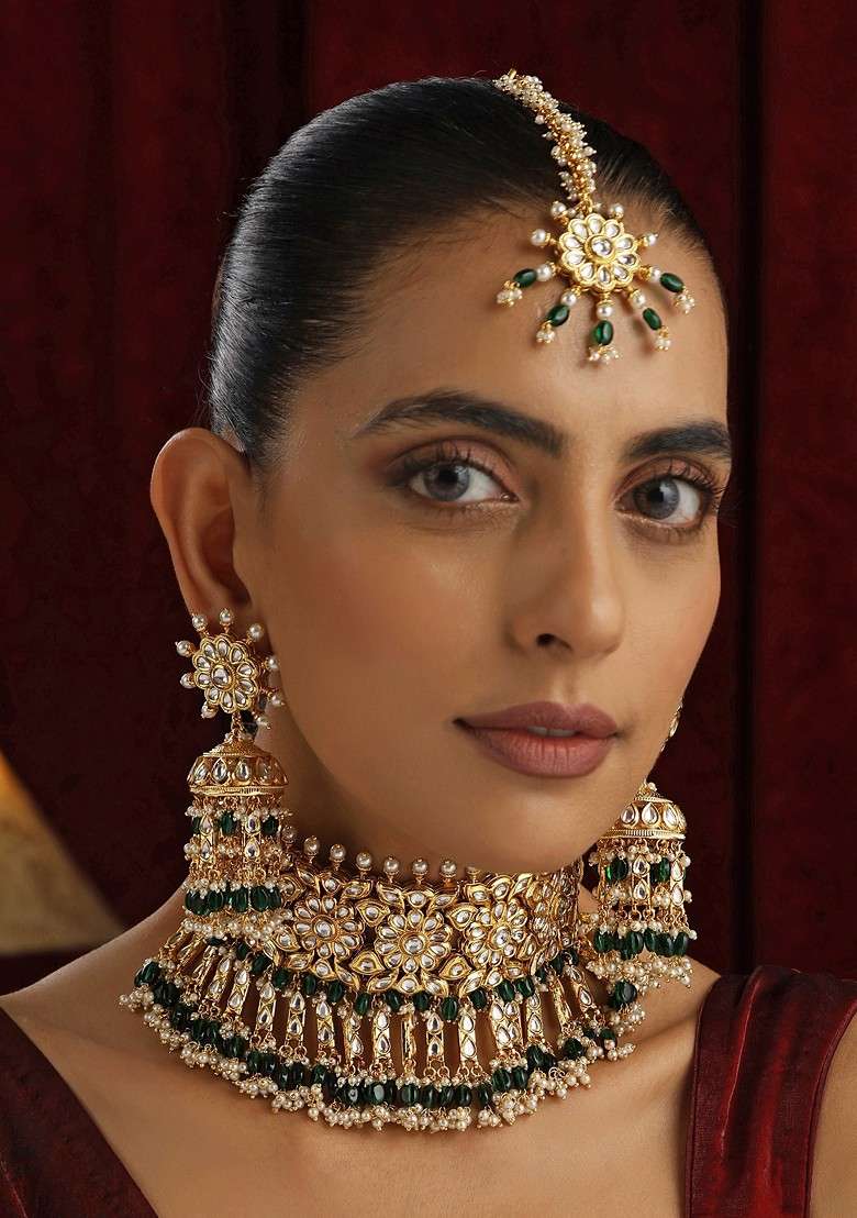 Green Polki Choker Necklace Set With Maangtika - Indya
