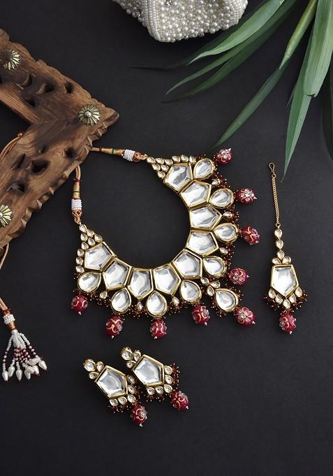 Red Gold Tone Kundan Necklace Set With Maangtika