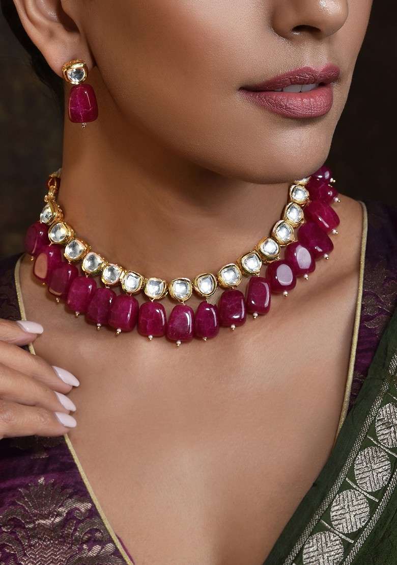 Maroon Gold Tone Kundan Necklace Set - Indya
