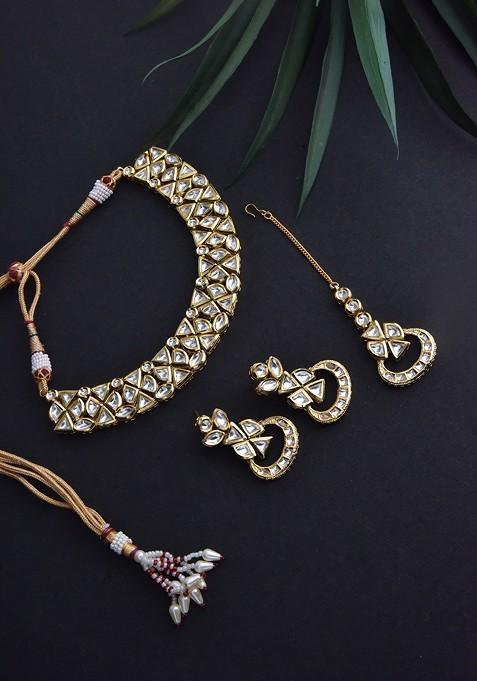 Gold Tone Kundan Necklace Set With Maangtika