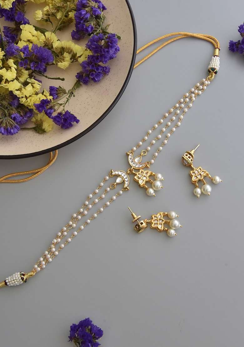 White Gold Tone Kundan Necklace Set - Indya