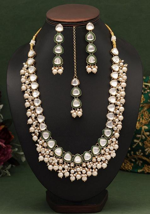 White Kundan Necklace Set With Maang Tikka