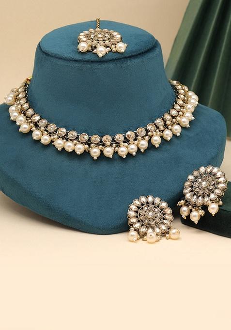 Gold Plated Kundan Necklace Set With Maang Tikka