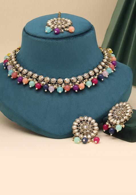 Multicolour Kundan Necklace Set With Maang Tikka