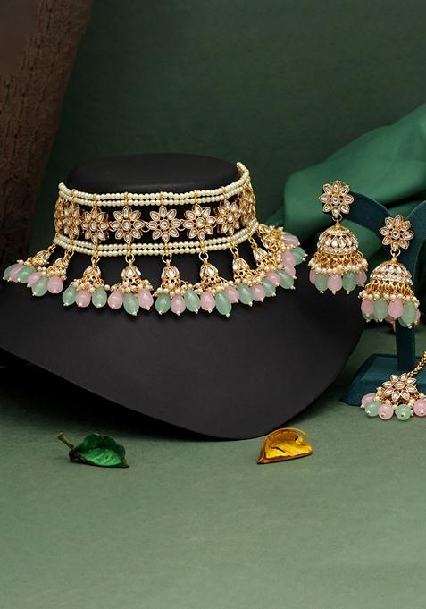 Pink And Parrot Green Choker Kundan Necklace Set With Maang Tikka