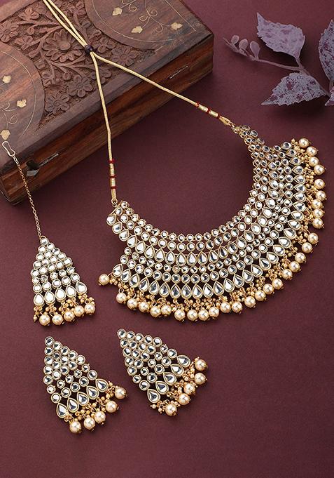 Gold Plated Kundan Necklace Set With Maang Tikka