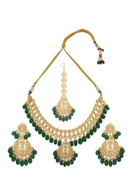 Green Kundan Meenakari Work Necklace Set With Maang Tikka