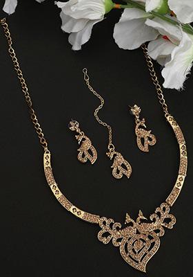 Gold Plated Artificial Stone Necklace Set With Maang Tikka