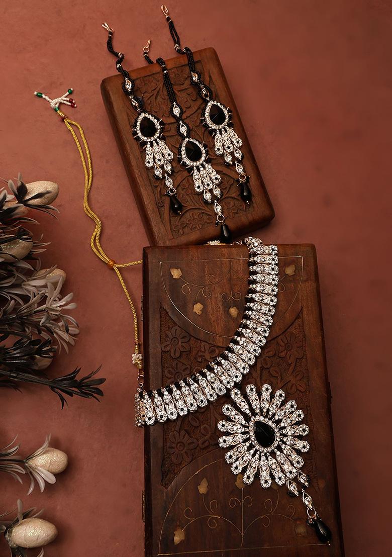 Black Gold Plated Artificial Stone And Bead Necklace Set With Maang Tikka