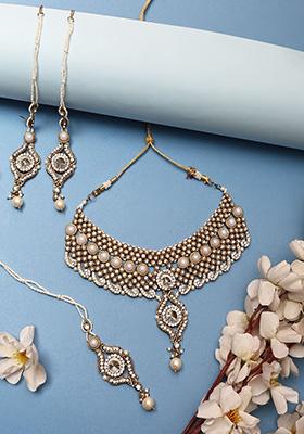 Off White Gold Plated Artificial Stone And Bead  Necklace Set With Maang Tikka