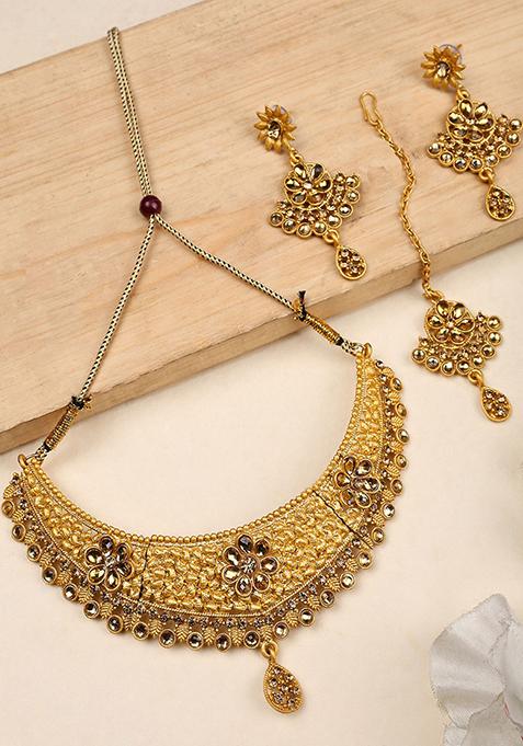 Gold Plated Cubic Zirconia Necklace Set With Maang Tikka