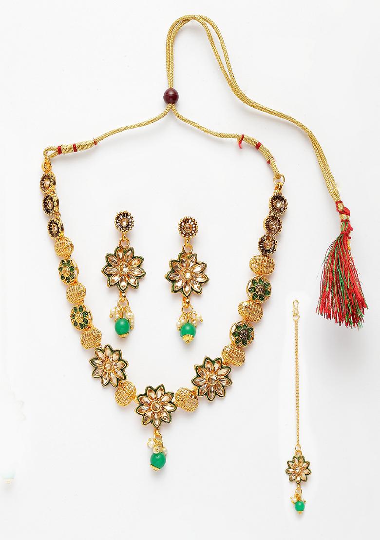 Green Gold Plated Kundan Necklace Set With Maang Tikka