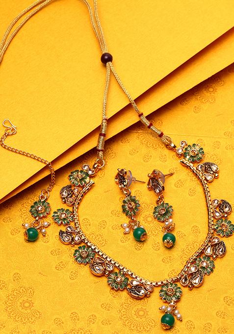 Green Gold Plated Kundan Necklace Set With Maang Tikka