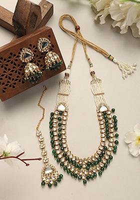 Green Gold Plated Kundan Necklace Set With Maang Tikka