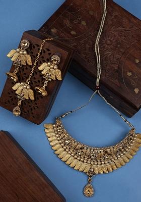 Designer Gold Plated Traditional Matte Finish Necklace With Earring Maang Tikka
