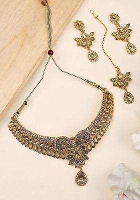 Designer Gold Plated Traditional Matte Finish Necklace With Earring Maang Tikka