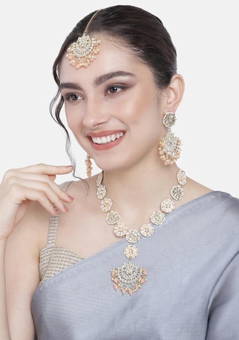 Gold Plated Traditional Pearl Kundan Studded Jewellery Necklace Set With Maang Tikka