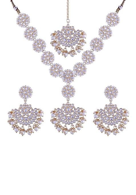 Gold Plated Traditional Pearl Kundan Studded Jewellery Necklace Set With Maang Tikka