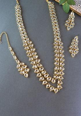 Gold Plated Traditional Kundan Necklace Jewellery Set With Earrings And Maang Tikka