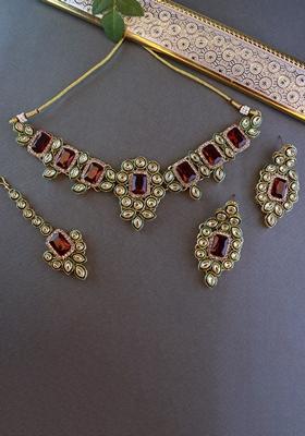 Gold Plated Traditional Kundan And Stone Studded Choker Necklace Jewellery With Earrings And Maang Tikka Set