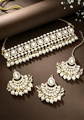 Gold Plated Traditional Handcrafted Mirror And Pearl Work Choker Necklace Jewellery With Chandbali Earrings And Maang Tikka Set