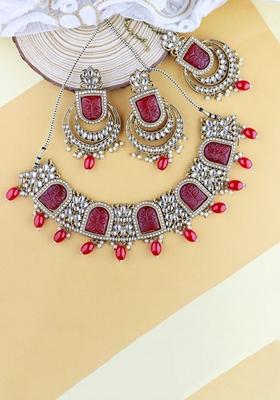 Gold Plated Traditional Pearl Kundan And Stone Studded Jewellery Necklace Set With Maang Tikka