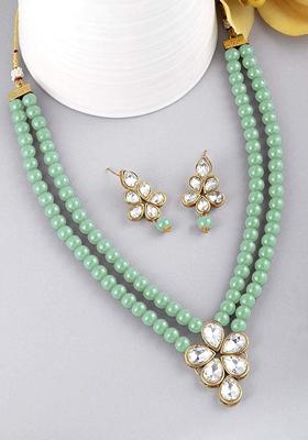 Gold Plated Traditional Kundan And Pearl Studded Necklace Jewellery Set