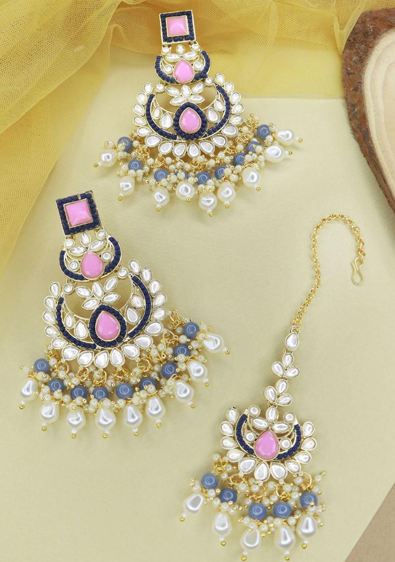 Gold Plated Traditional Kundan And Pearl Chandbali Earrings With Maang Tikka Set
