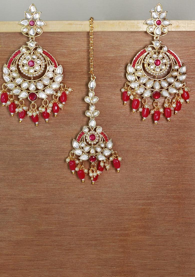 Gold Plated Traditional Kundan And Pearl Chandbali Earrings With Maang Tikka Set