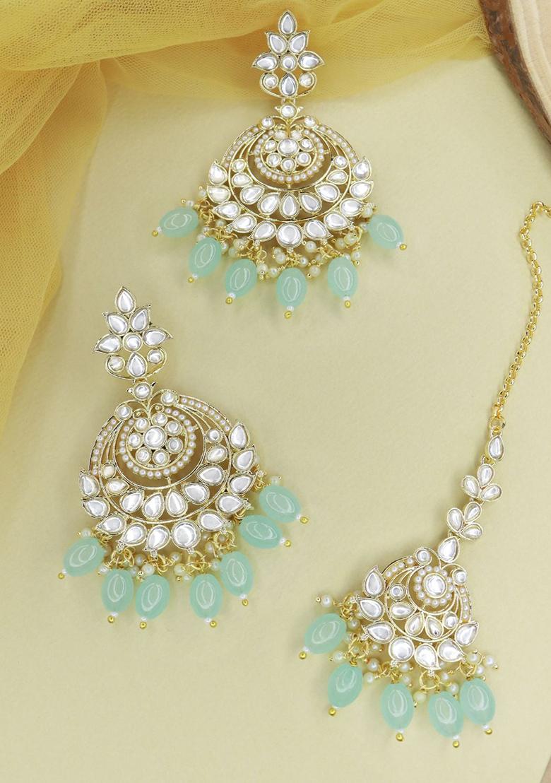 Gold Plated Traditional Kundan And Pearl Chandbali Earrings With Maang Tikka Set