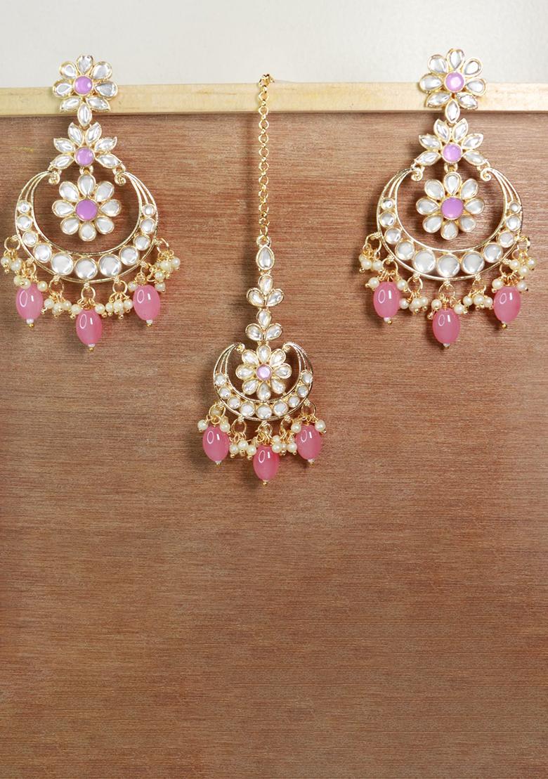 Gold Plated Traditional Kundan And Pearl Chandbali Earrings With Maang Tikka Set