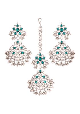 Rhodium Plated Traditional Handcrafted Earrings With Maang Tikka