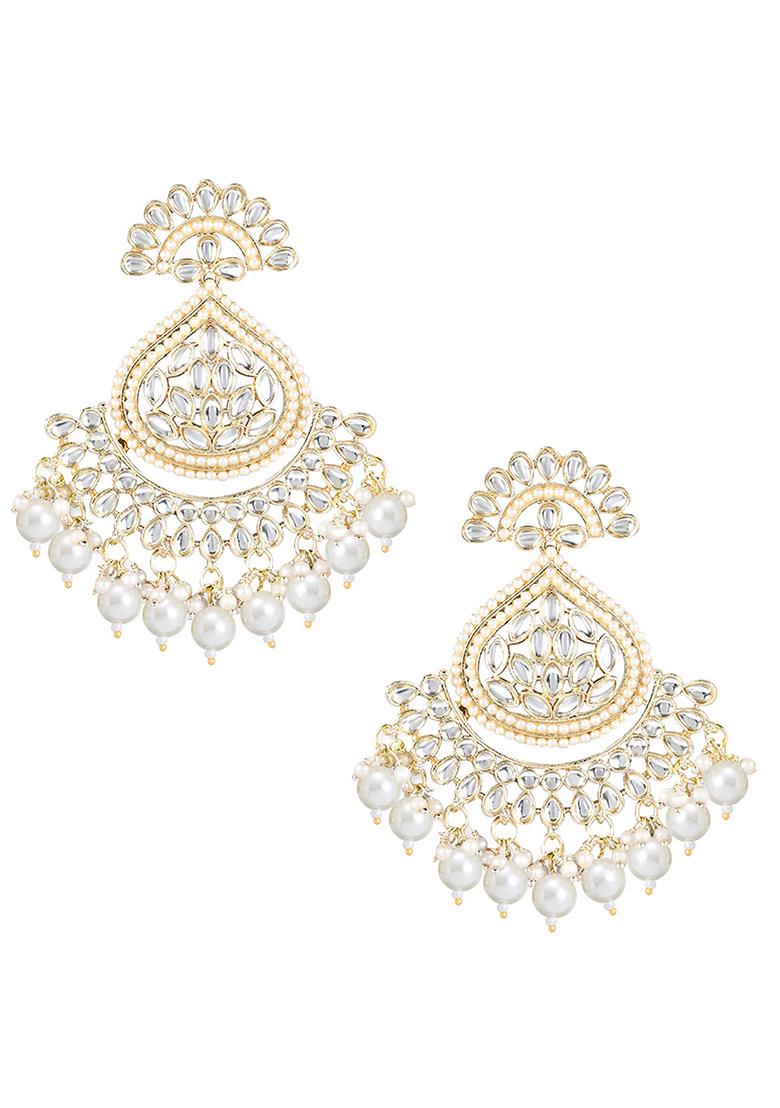 Gold Plated Traditional Kundan And Pearl Chandbali Earrings With Maang Tikka Set