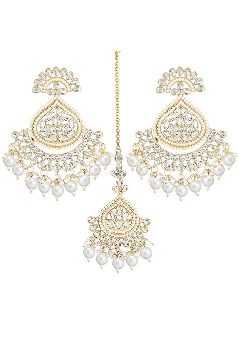 Gold Plated Traditional Kundan And Pearl Chandbali Earrings With Maang Tikka Set