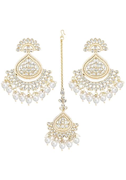 Gold Plated Traditional Kundan And Pearl Chandbali Earrings With Maang Tikka Set