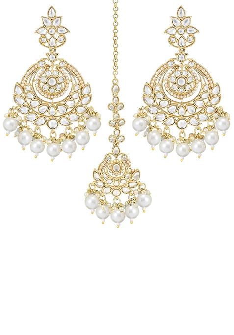 Gold Plated Traditional Kundan And Pearl Chandbali Earrings With Maang Tikka Set