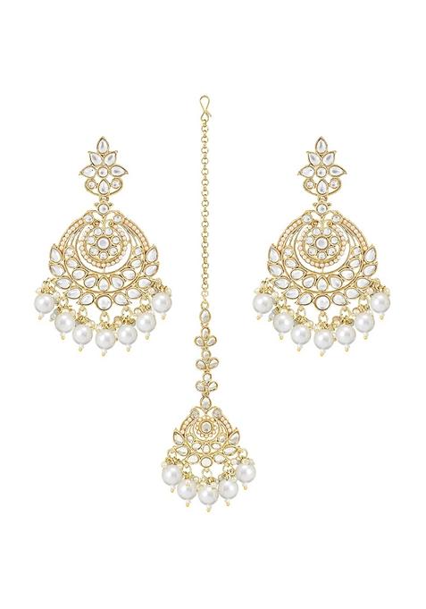 Gold Plated Traditional Kundan And Pearl Chandbali Earrings With Maang Tikka Set