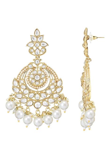 Gold Plated Traditional Kundan And Pearl Chandbali Earrings With Maang Tikka Set