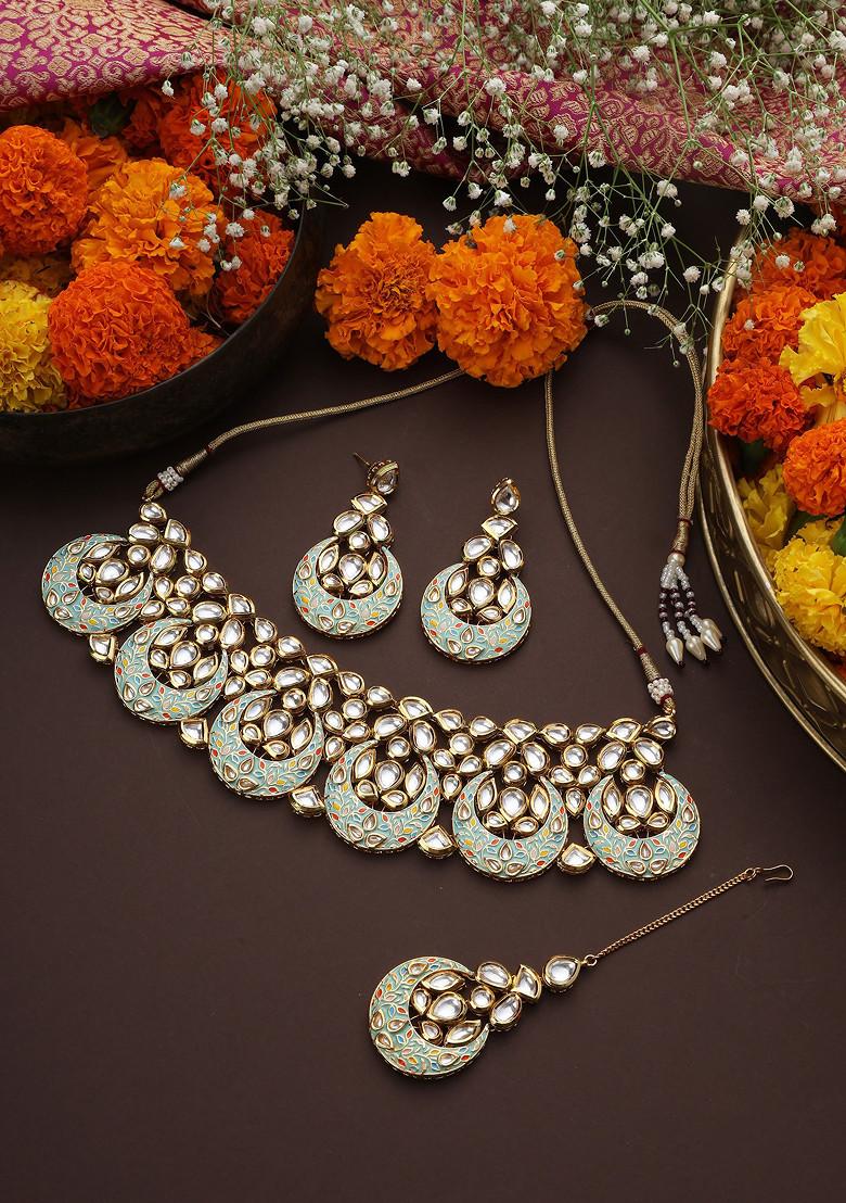 Mint Green Gold Toned Kundan Choker Necklace Set
