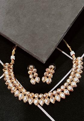 Gold Kundan Studded Necklace Set