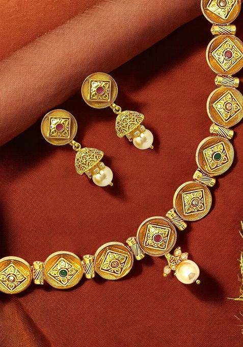 Gold Stone Studded Necklace Set