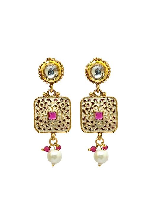 Gold Kundan Studded Necklace Set